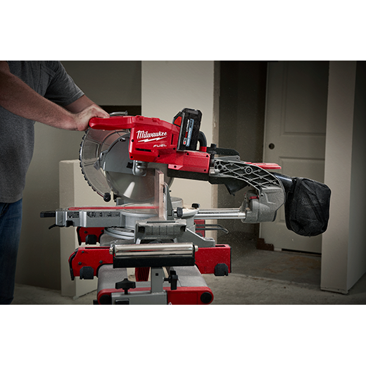 Milwaukee M18 FUEL 18V 10 in. Lithium-Ion Brushless Cordless Dual Bevel Sliding Compound Miter Saw Kit with One 8.0 Ah Battery